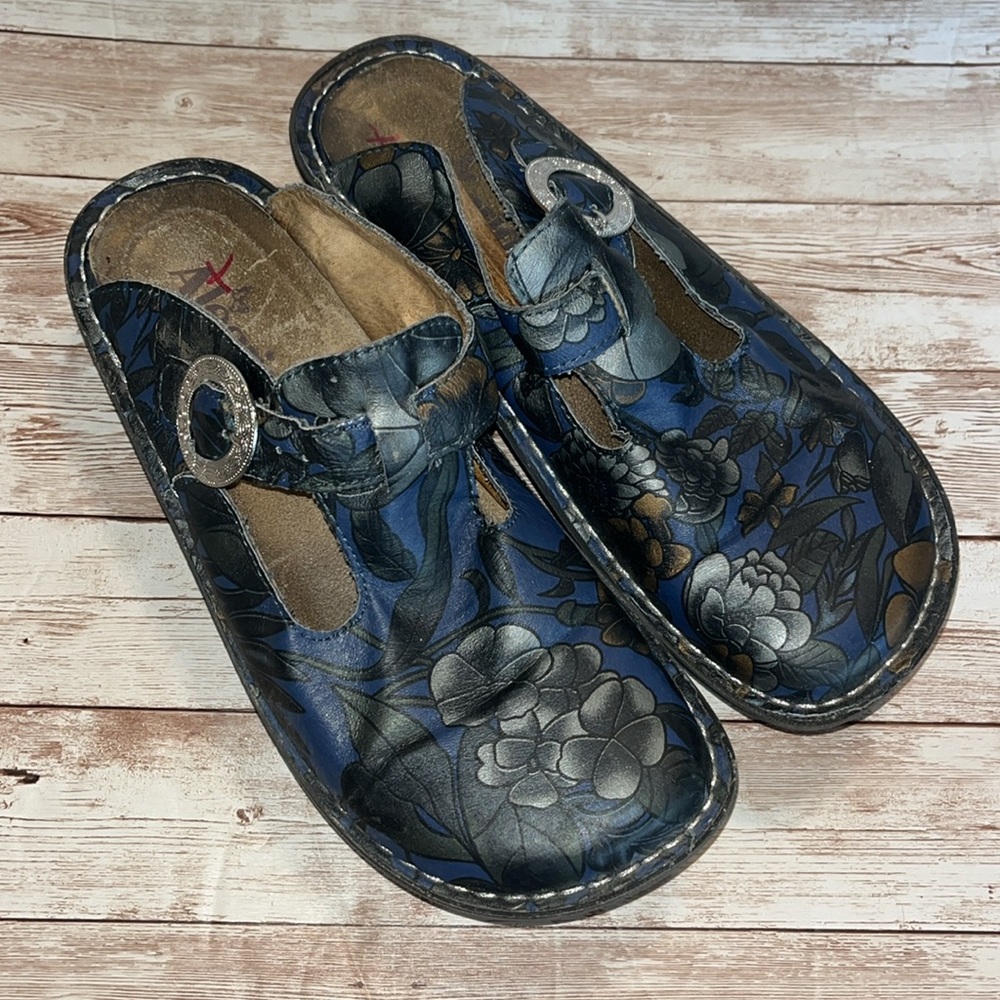 Algeria Blue and Silver Floral Pattern Leather Clogs Size 37